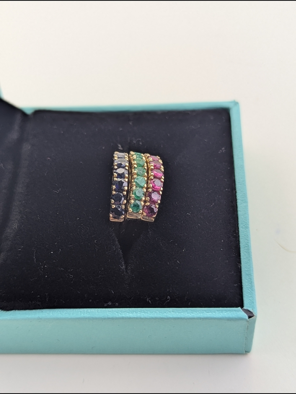 ✨ Vintage 14K Gold Sapphire, Emerald, & Ruby Stackable Ring Set ✨ - Picture 2 of 6